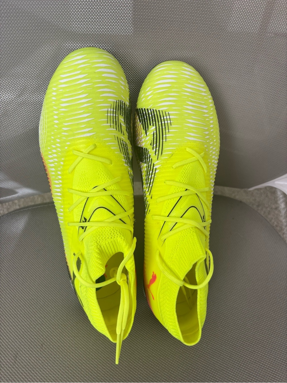Puma Men Neon Yellow Soccer Cleats